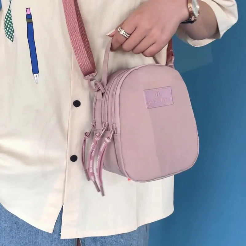 Bolsa Transversal Feminina em Nylon Resistente e à Prova d'Àgua | Loja Setor Magazine